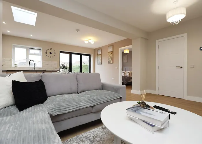 Modern 5 Bed House New