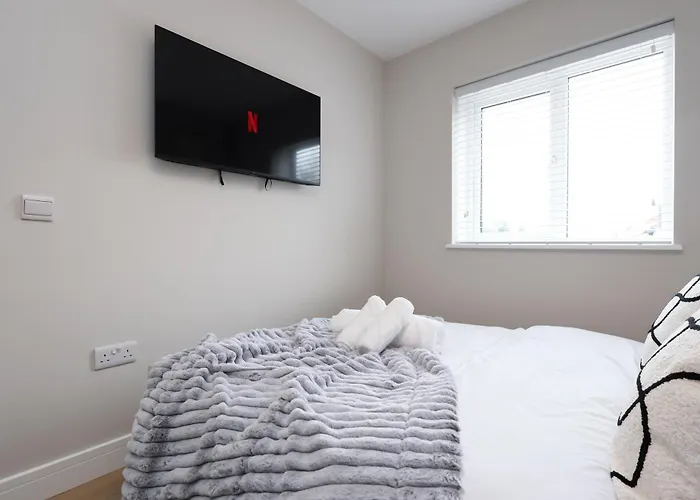 Modern 5 Bed House New Dom wakacyjny Bristol