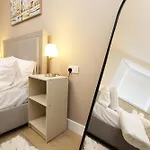 Holiday home Modern 5 Bed House New Bristol