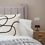 Modern 5 Bed House New