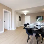 Modern 5 Bed House New *