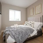 Holiday home Modern 5 Bed House New *