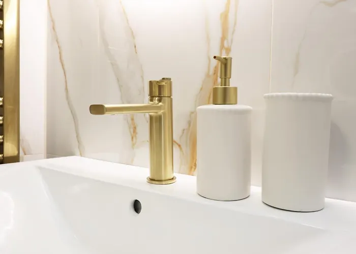 Modern 5 Bed House New Сasa de vacaciones *