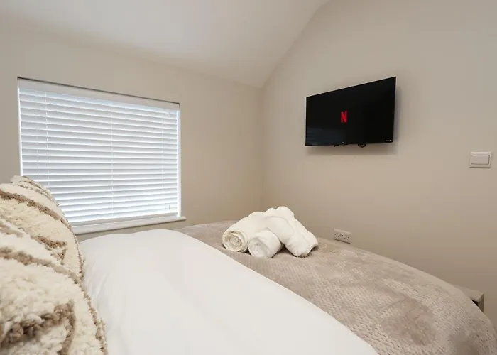 Сasa de vacaciones Modern 5 Bed House New