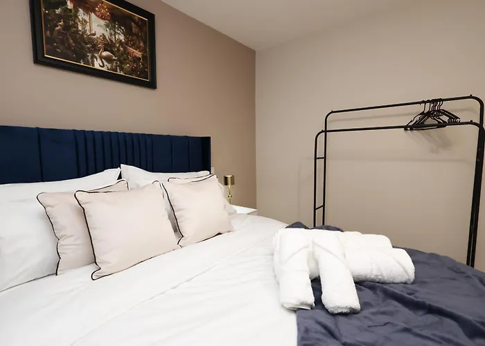 Modern 5 Bed House New